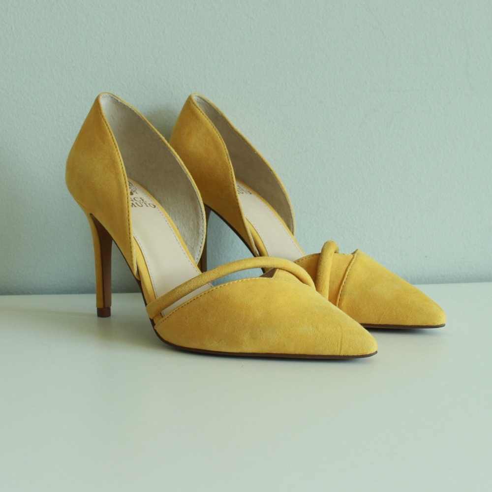 VINCE CAMUTO Suede Mustard Yellow Pumps — NWOB